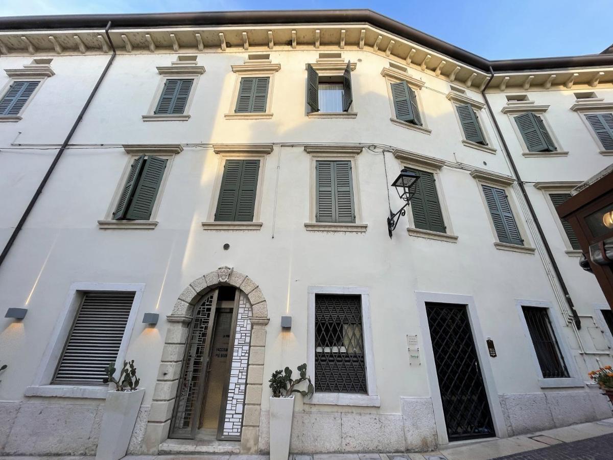 Attic 1 Centro Storico Apartment Peschiera del Garda Exterior photo