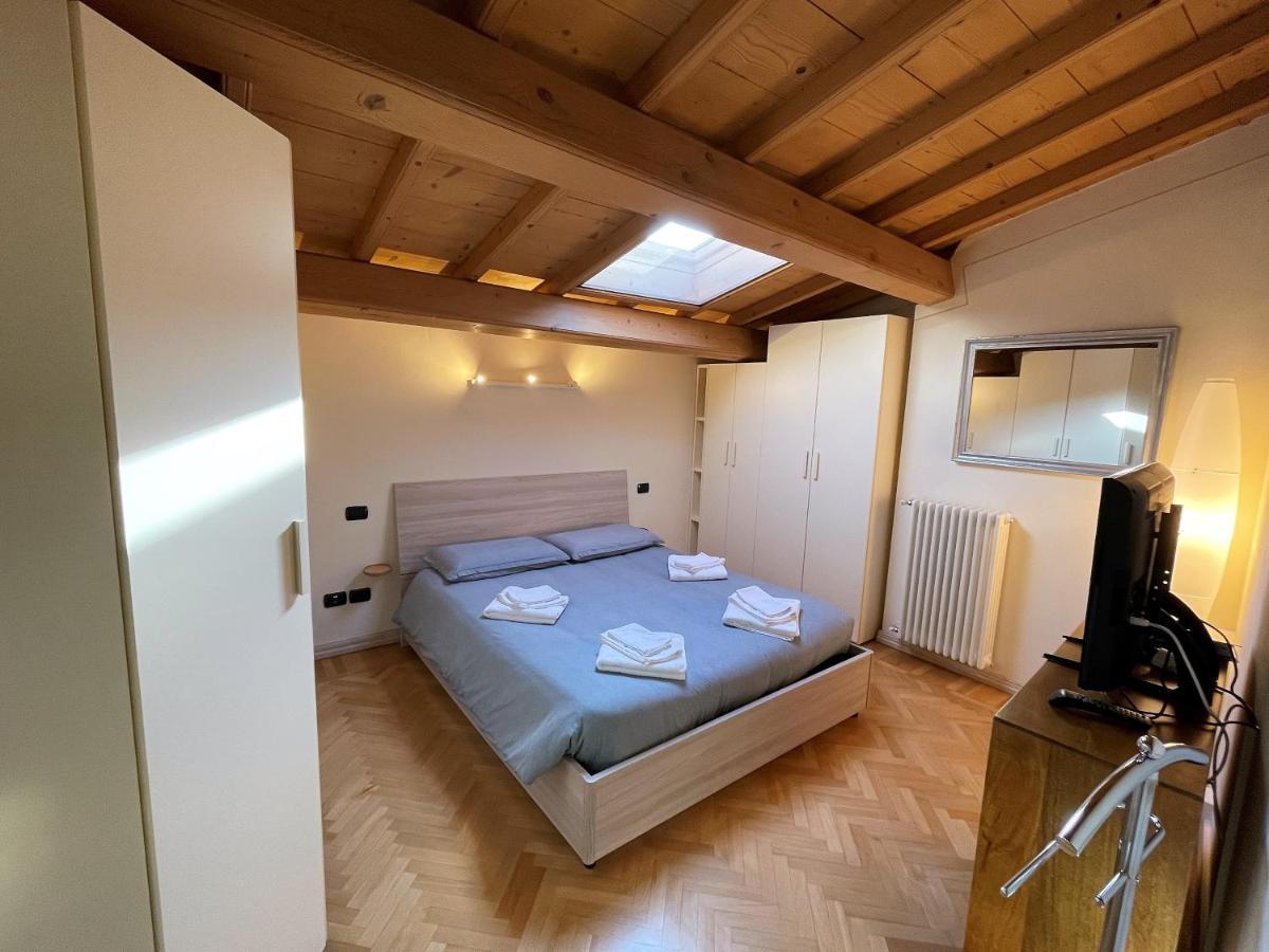 Attic 1 Centro Storico Apartment Peschiera del Garda Exterior photo