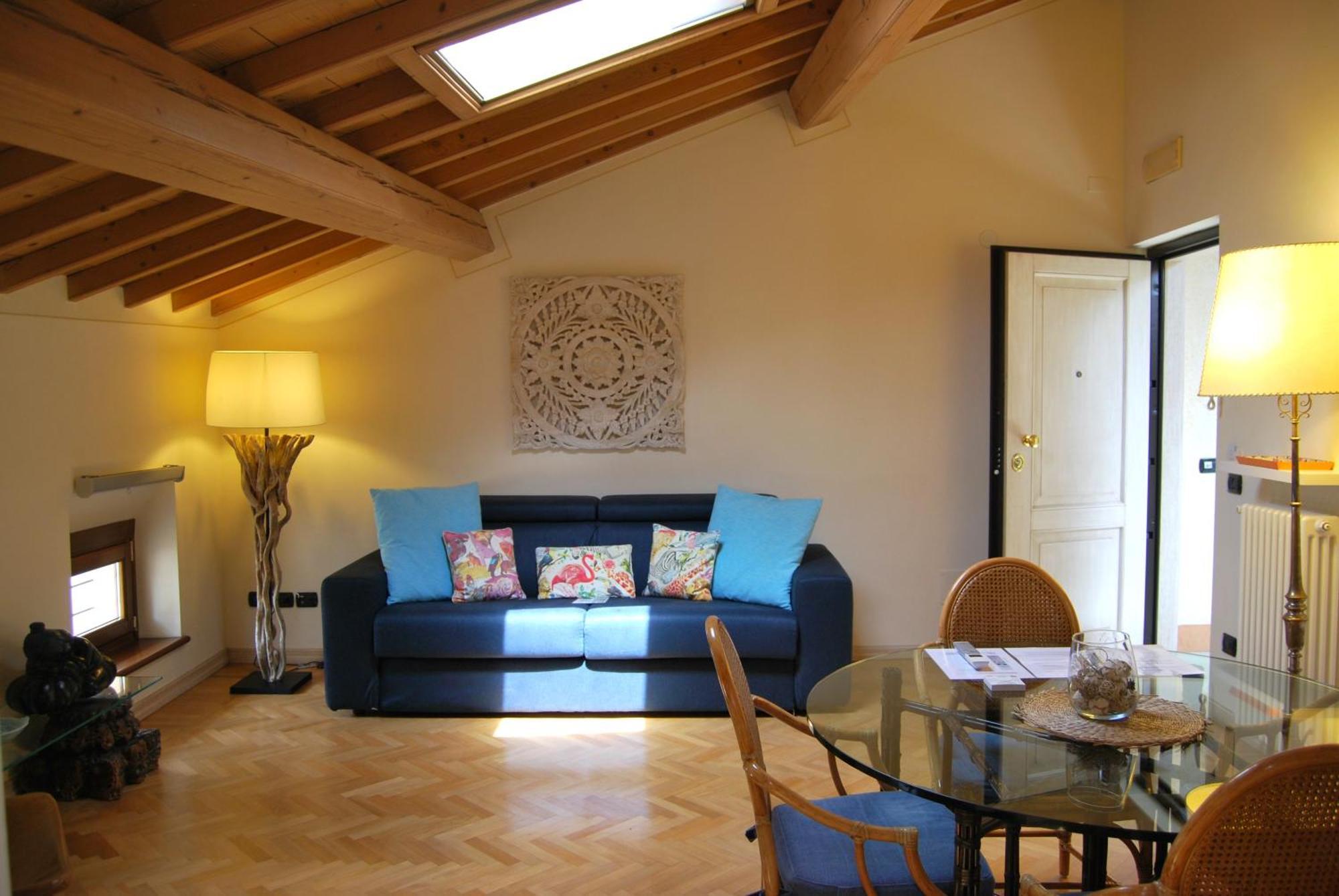 Attic 1 Centro Storico Apartment Peschiera del Garda Exterior photo