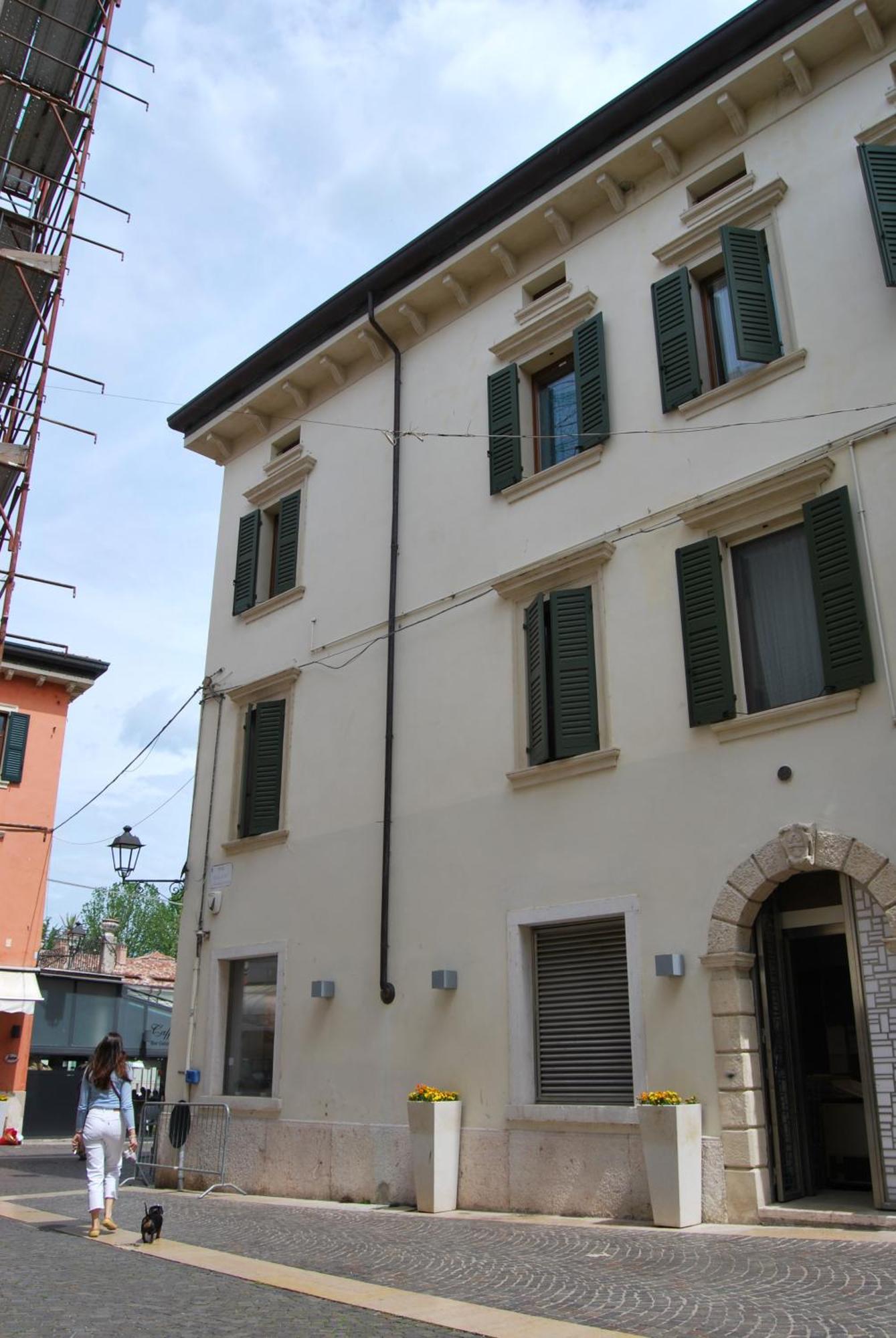 Attic 1 Centro Storico Apartment Peschiera del Garda Exterior photo